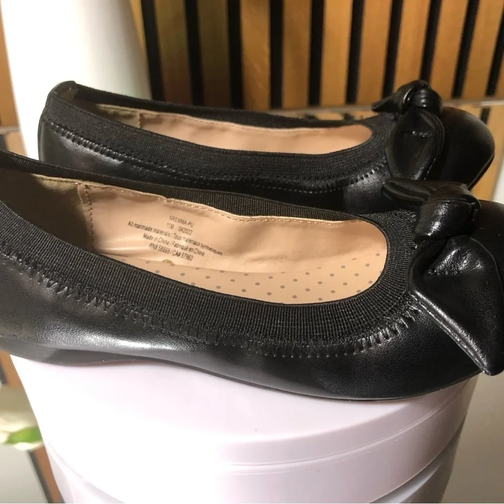 Worn Once Girls Black Ballet Flats With Bow Size 11M